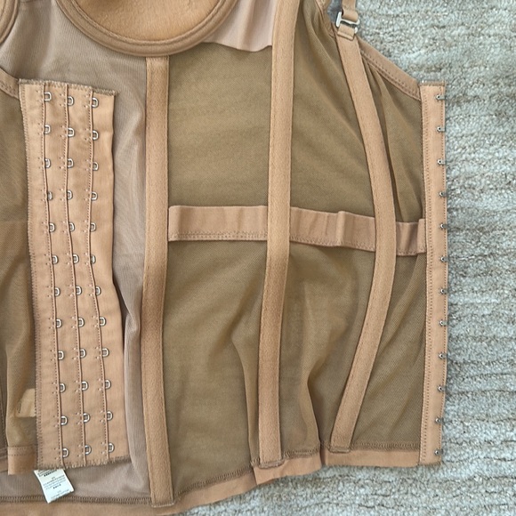 La Perla Nude Corset with Removable Straps Size 32B - Picture 6 of 8